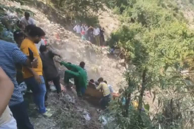 women-injured-in-road-accident-in-ramban