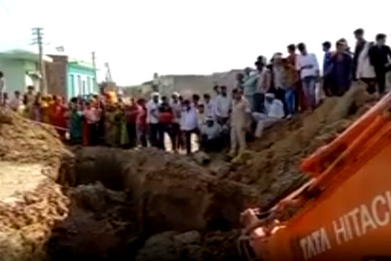 Accident during sewer excavation in Dholpur