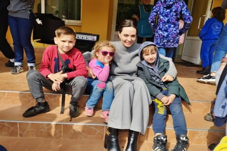 Angelina Jolie meets children in Ukrain