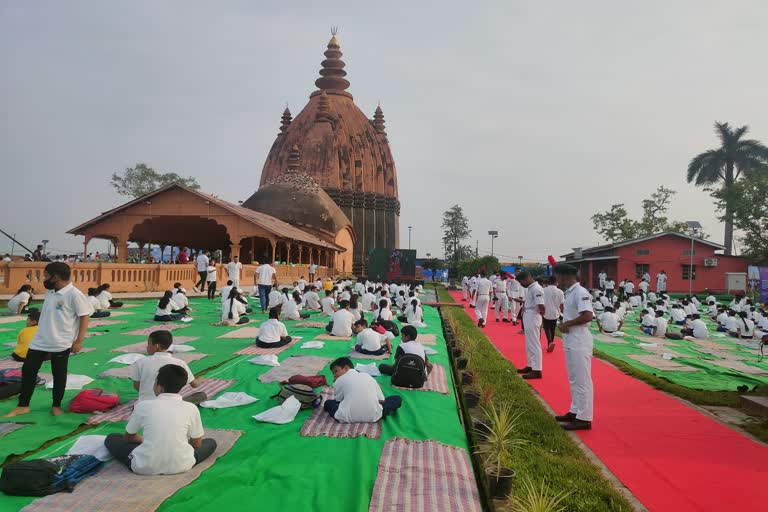 minister-sarbananda-sonowal-participates-in-national-level-yoga-programme-in-sivsagar