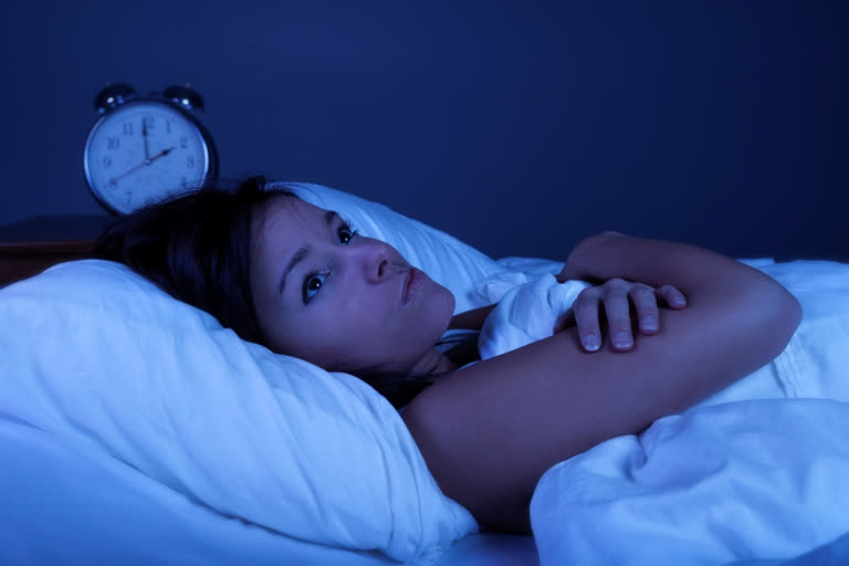 How insomnia affects eye health and what foods can help?