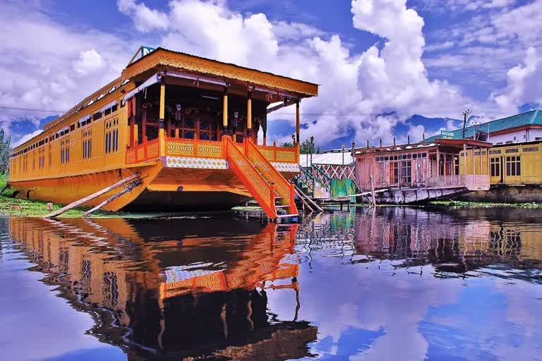 Houseboat Ratings on Cards: ہوٹلز کے طرز پر ہاؤس بوٹس کی درجہ بندی زیر غور