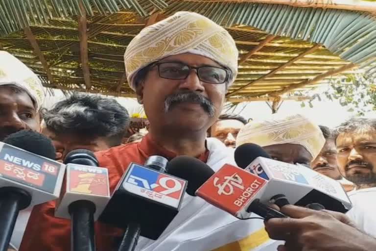 Actor Suchendra Prasad spoke at Davanagere