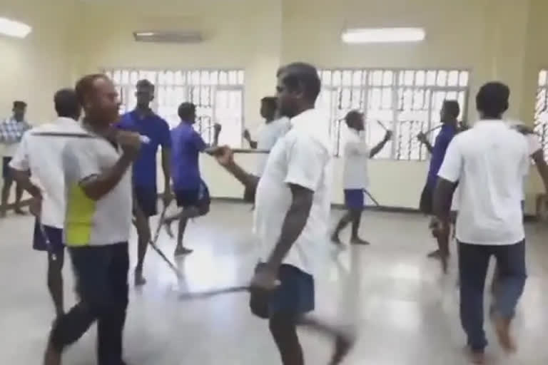 Inmates take 'Dance Therapy' to reduce Stress at Puducherry Prison  inmates take dance therapy to reduce stress pondichery central prison  പുതുച്ചേരി സെന്‍ട്രല്‍ ജയിലില്‍ തടവുകാര്‍ക്ക് ഡാന്‍സ് തെറാപ്പി