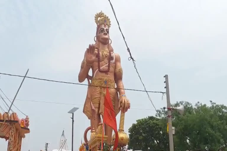 105-feet-statue-of-lord-hanuman-in-palamu