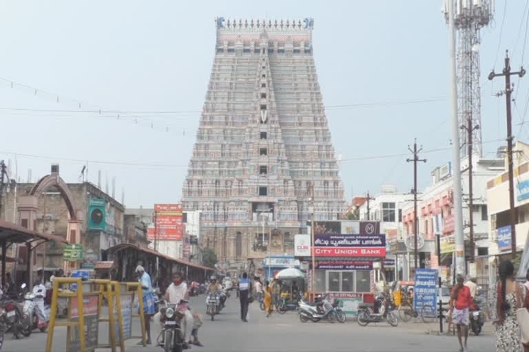 உடற்கல்வி ஆசிரியர்யிடம் மர்ம நபர் பணம் பறிப்பு -வழக்குப்பதிவு