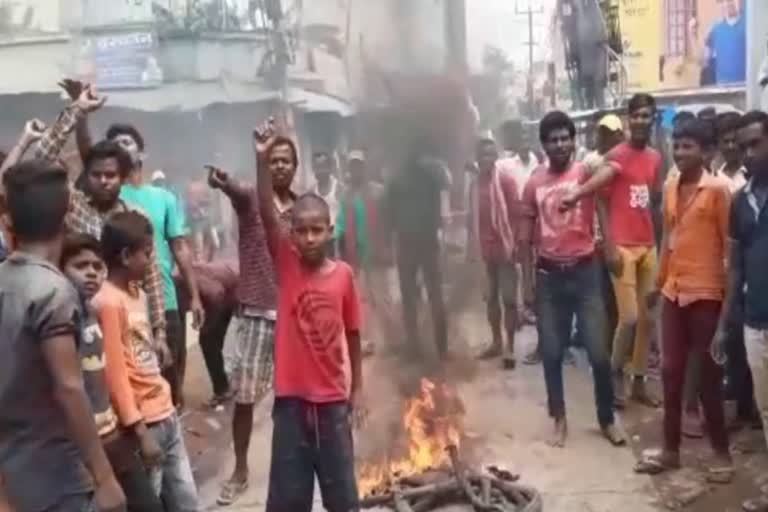 Road Blocked in Darbhanga