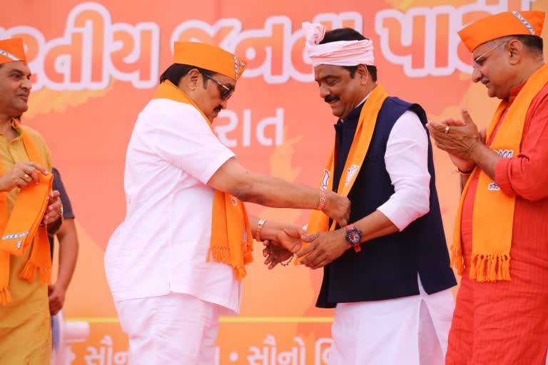 Ashwin Kotwal joins BJP after resigned from Gujarat Congress MLA post  Gujarat Congress MLA Ashwin Kotwal joins BJP  Ashwin Kotwal resigned from congress citing injustice joins BJP  അനീതി അംഗീകരിക്കാനാവില്ല അശ്വിൻ കോട്വാൾ  കോൺഗ്രസ് വിട്ട അശ്വിൻ കോട്വാൾ ബിജെപിയിൽ ചേർന്നു  ഗുജറാത്ത് തെരഞ്ഞെടുപ്പ് 2022  Gujarat Election 2022  ഗുജറാത്ത് കോൺഗ്രസ് എഎൽഎ അശ്വിൻ കോട്വാൾ ബിജെപിയിൽ ചേർന്നു