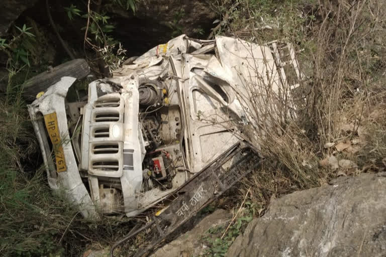 Road accident in mandi