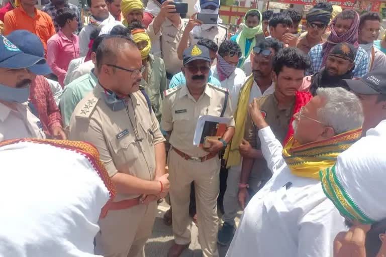 गोवंश तस्करीच्या संशयाने मॉब लिंचिंग