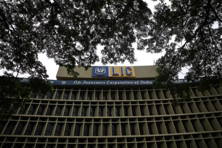 LIC has fixed the price band at Rs 902-949 per equity share for the issue. The offer includes a reservation for eligible employees and policyholders