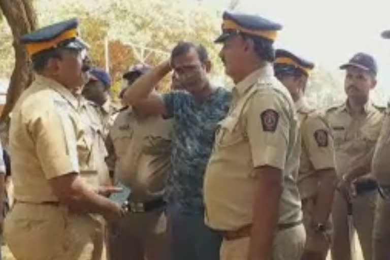 Mumbai police detain MNS leaders Sandeep Deshpande, Santosh Dhuri