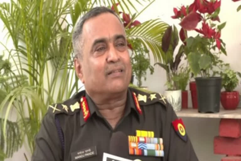 Army Chief Gen Pande speaks to Nepalese counterpart