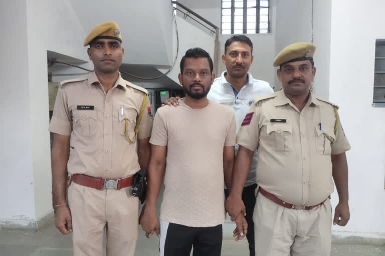 Kota police arrested accused from Mumbai