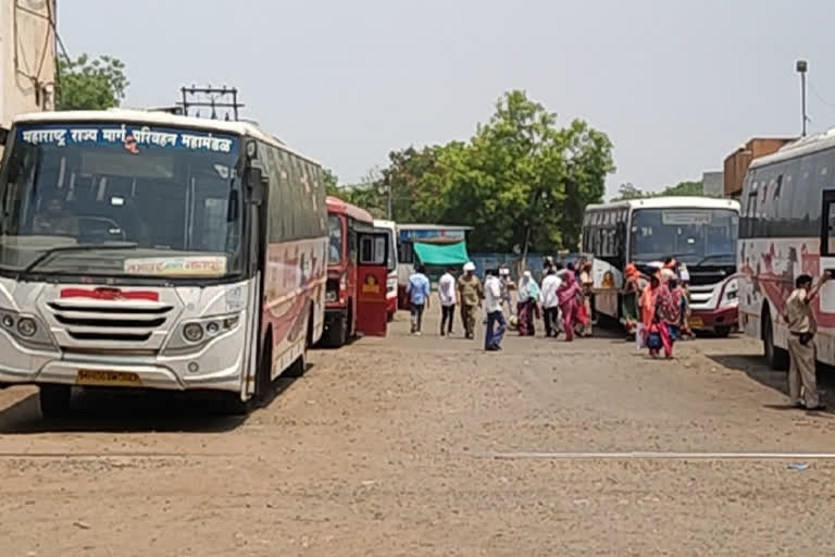 all 1296 staff of bhandara transport department are working and services in rural areas are running smoothly