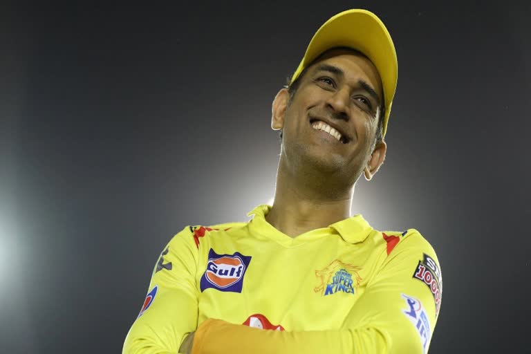 റോയല്‍ ചലഞ്ചേഴ്‌സ് ബാംഗ്ലൂര്‍  MS Dhoni  MS Dhoni 200th game for CSK  Chennai Super Kings  Royal Challengers Bangalore  RCB vs CSK  IPL 2022  virat kohil IPL record  MS Dhoni IPL record  എംഎസ്‌ ധോണി  ചെന്നൈ സൂപ്പര്‍ കിങ്‌സ്  ചെന്നൈയില്‍ 200 മത്സരങ്ങള്‍ തികച്ച് ധോണി