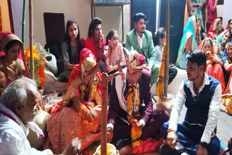 groom asked for a car worth ten lakhs in dowry