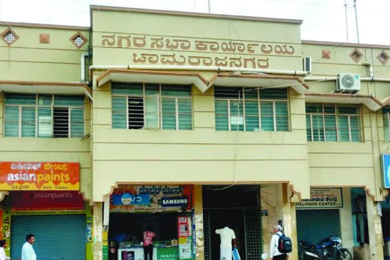 Chamarajanagar Revenue Branch Head suspended, Chamarajanagar Revenue Branch news, Chamarajanagar news, ಚಾಮರಾಜನಗರ ಕಂದಾಯ ಶಾಖೆಯ ಮುಖ್ಯಸ್ಥೆ ಅಮಾನತು, ಚಾಮರಾಜನಗರ ಕಂದಾಯ ಶಾಖೆ ಸುದ್ದಿ, ಚಾಮರಾಜನಗರ ಸುದ್ದಿ,