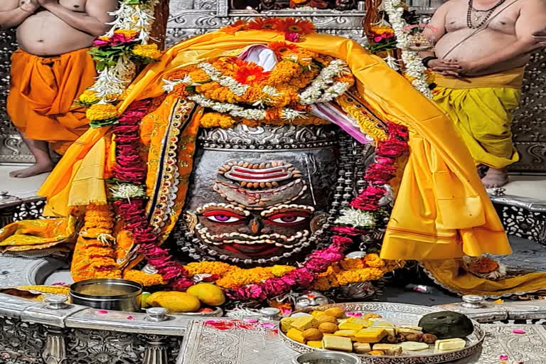 Ujjain Mahakaleshwar temple Baba Mahakal makeup on 5 May 2022