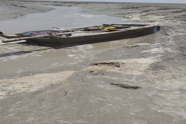 Pakistani Boat in Kutch: કચ્છમાં BSFને જોઈને પાકિસ્તાની માછીમારો કઈ રીતે ઊંધી પૂંછડીએ ભાગ્યા