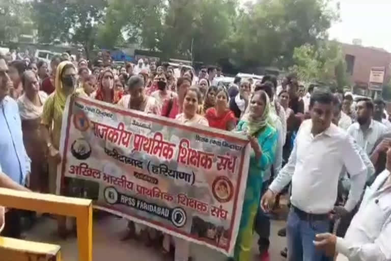 Guest teachers protest in Faridabad