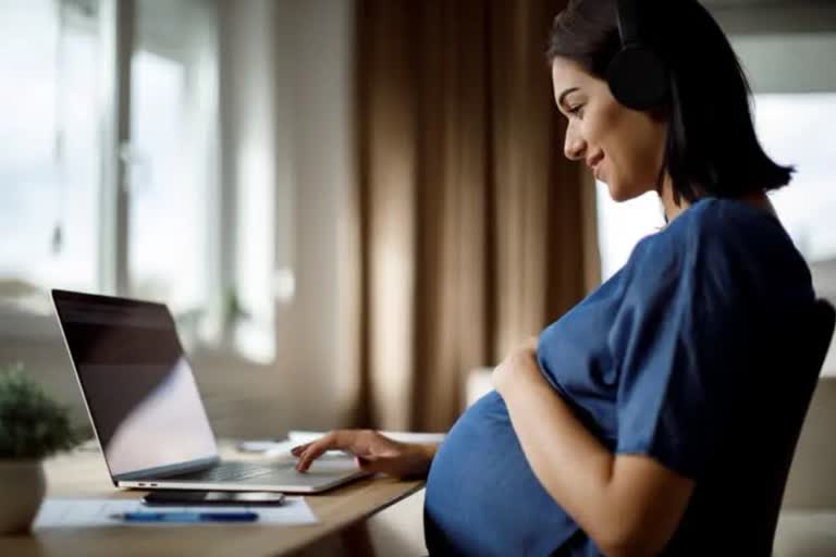 Working During Pregnancy: କାମ ମଝିରେ ବିରତି ନିଅନ୍ତୁ, ଡ୍ରାଏଫୁଟ୍ସ-ଶୁଖିଲା ଫଳ ସାଥିରେ ରଖନ୍ତୁ