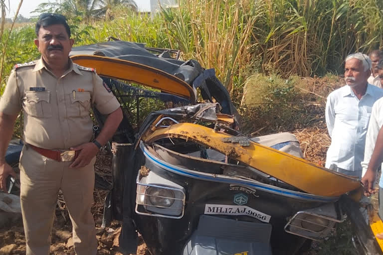 truck-rickshaw accident