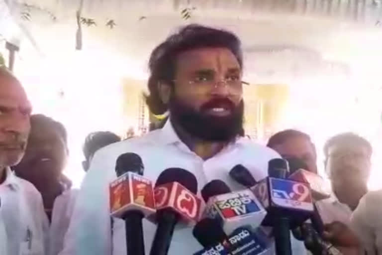 B. Sriramulu reaction on psi scam and yatnal statement