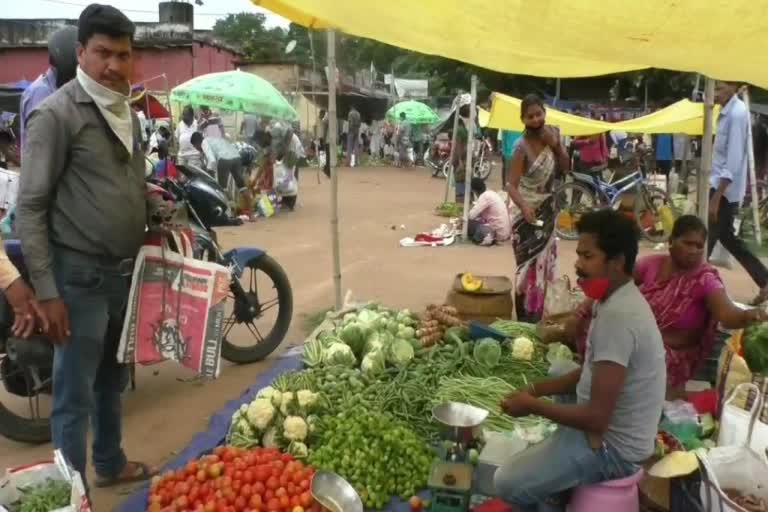 ଦୈନିକ ବଜାରରେ ସର୍ବନିମ୍ନ ସୁବିଧା ଯୋଗାଇ ଦେବାକୁ ଦାବି