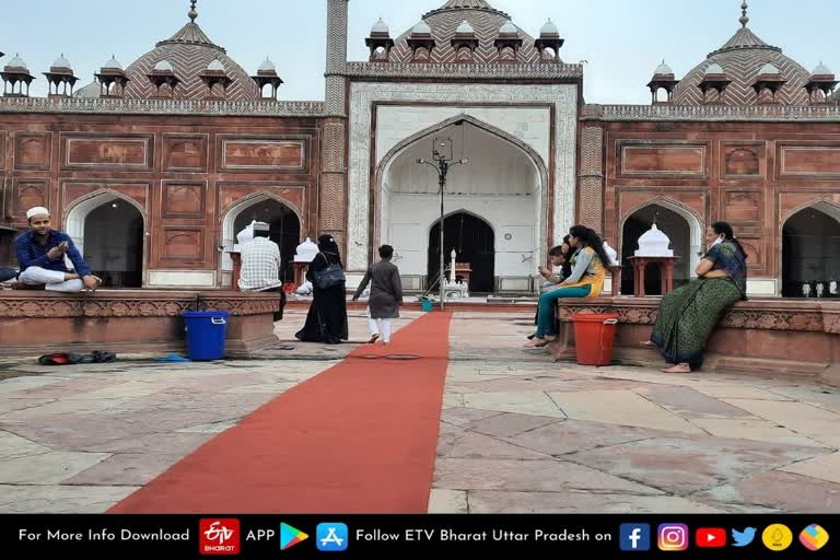 आगरा में शाही जामा मस्जिद मेट्रो स्टेशन का नाम बदल मनकामेश्वर रखने का विरोध शुरू.