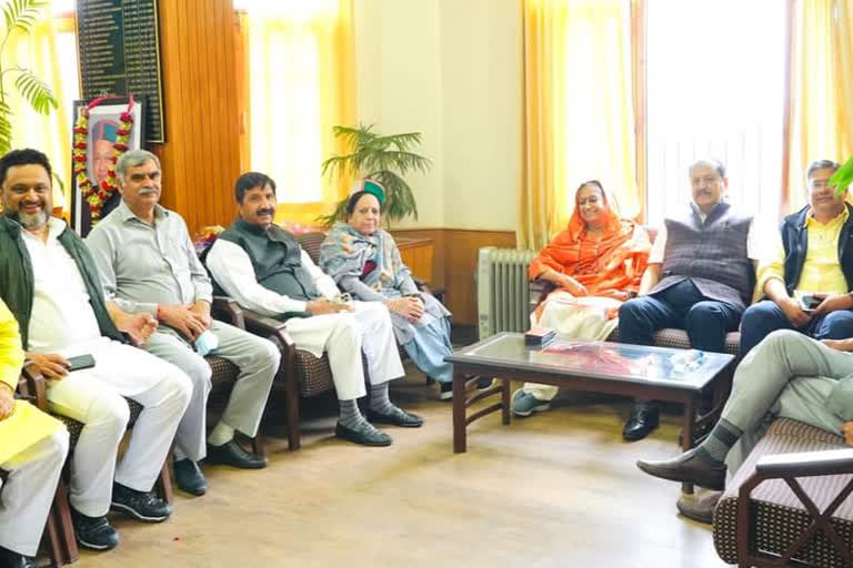 Pratibha Singh held a meeting with the senior leader