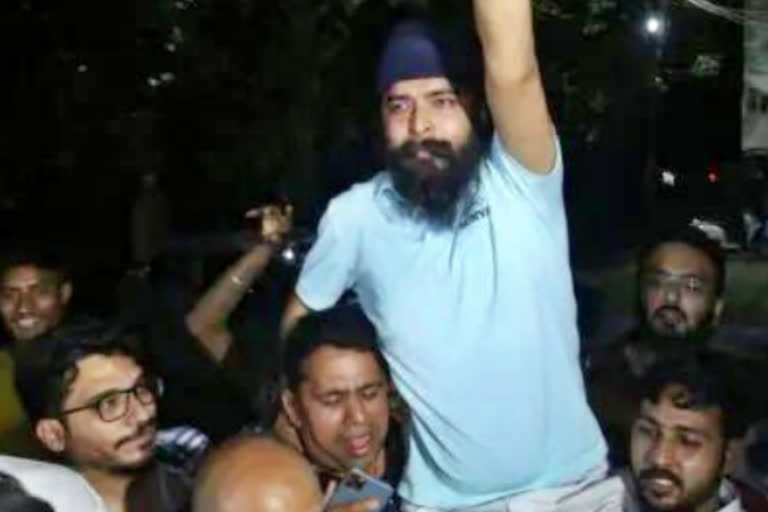 Tajinderpal Bagga arrest case, Tajinderpal Bagga arrest case in High Court, Tajinderpal Bagga arrest news, Punjab Police petition filed against Tajinderpal Bagga,  Punjab and Haryana High Court news, ತಜಿಂದರ್‌ಪಾಲ್ ಬಗ್ಗಾ ಬಂಧನ ಪ್ರಕರಣ, ಹೈಕೋರ್ಟ್‌ನಲ್ಲಿ ತಜಿಂದರ್‌ಪಾಲ್ ಬಗ್ಗಾ ಬಂಧನ ಪ್ರಕರಣ, ತಜಿಂದರ್‌ಪಾಲ್ ಬಗ್ಗಾ ಬಂಧನ ಸುದ್ದಿ, ತಜಿಂದರ್‌ಪಾಲ್ ಬಗ್ಗ ವಿರುದ್ಧ ಪಂಜಾಬ್ ಪೊಲೀಸ್ ಅರ್ಜಿ ಸಲ್ಲಿಕೆ, ಪಂಜಾಬ್ ಮತ್ತು ಹರಿಯಾಣ ಹೈಕೋರ್ಟ್ ಸುದ್ದಿ,