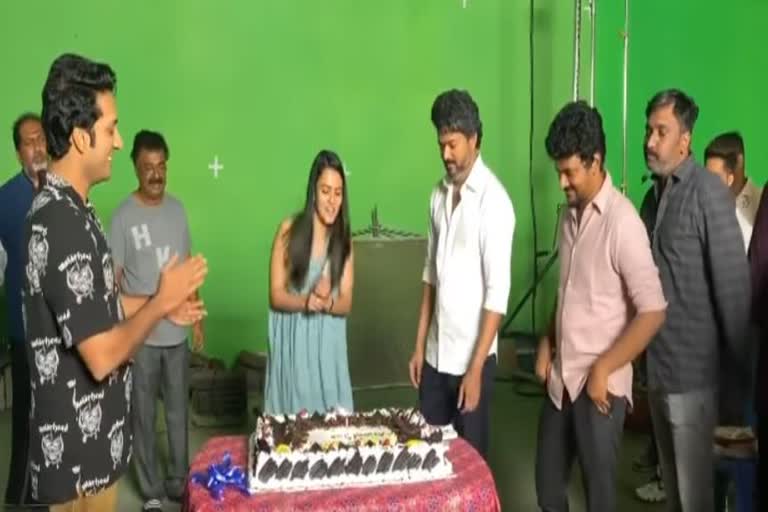 vijay movie  vijay aparna das  beast movie  aparna das vijay  aparna das birthday  വിജയ് ബീസ്റ്റ്  വിജയ് അപര്‍ണ ദാസ്  അപര്‍ണ ദാസ് വിജയ്  ബീസ്റ്റ് സിനിമ