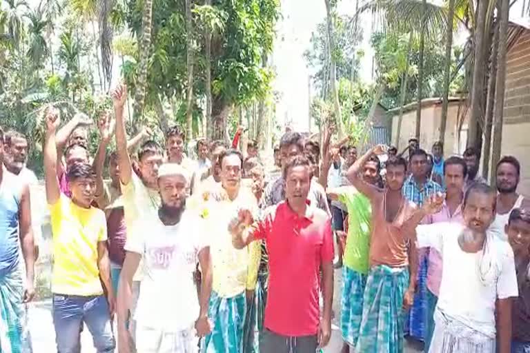 Protest at Dhing