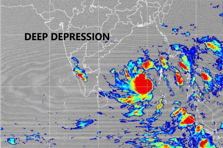 Cyclone Alert: ଅବପାତରେ ପରିଣତ ହେଲା ଲଘୁଚାପ, କିଛି ସମୟରେ ନେବ ବାତ୍ୟା ରୂପ !