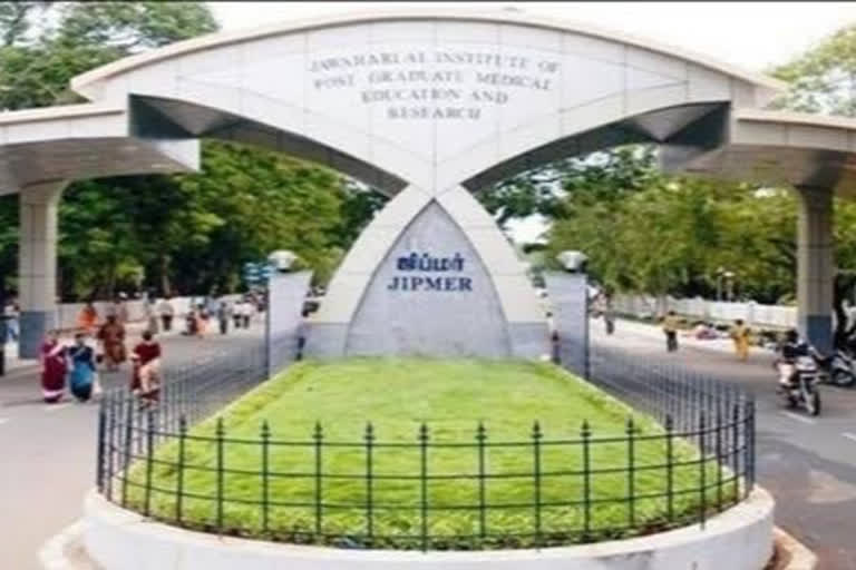 ஏன் இந்த மொழி வெறி? - மத்திய அரசுக்கு கனிமொழி கேள்வி!