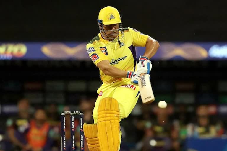 ms-dhoni-accomplishes-6000-runs-as-a-skipper-in-t20-leagues