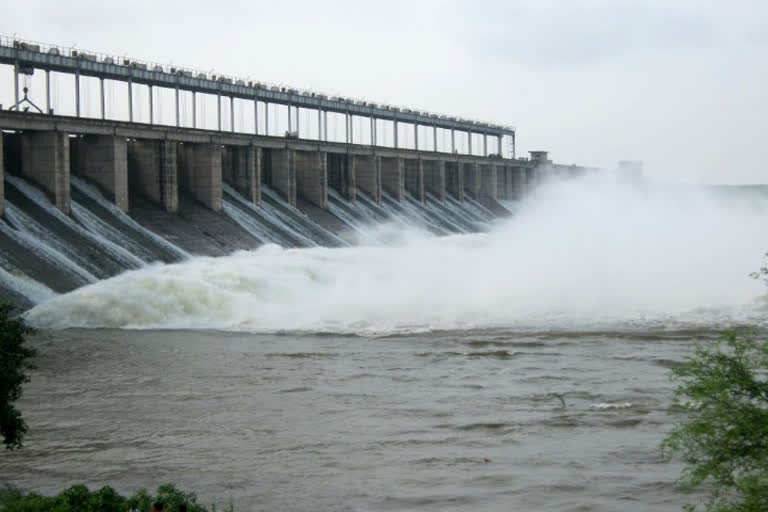 Human dead body found flouting in Angai Dam