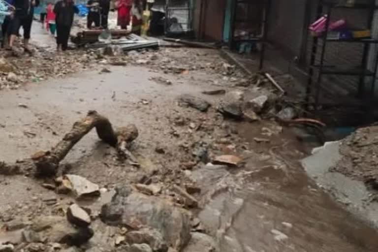 Cloudburst in Budgam kills three laborers