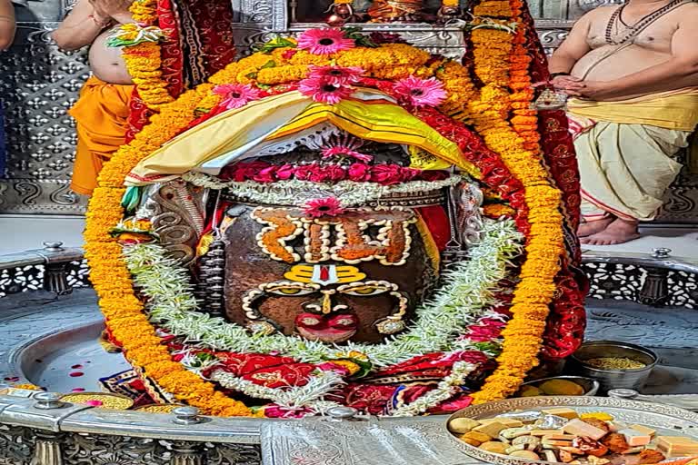 Ujjain Mahakaleshwar temple Baba Mahakal makeup on 10 May 2022