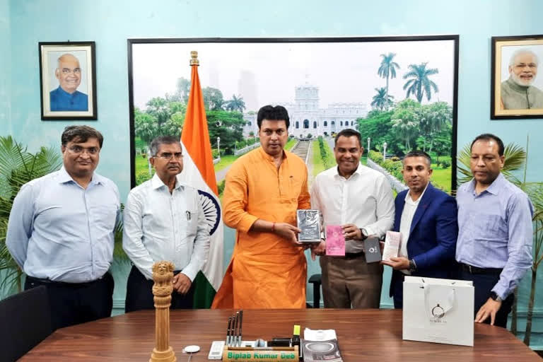 Industrialist from Laos holds meeting with Tripura CM on Agar Industry