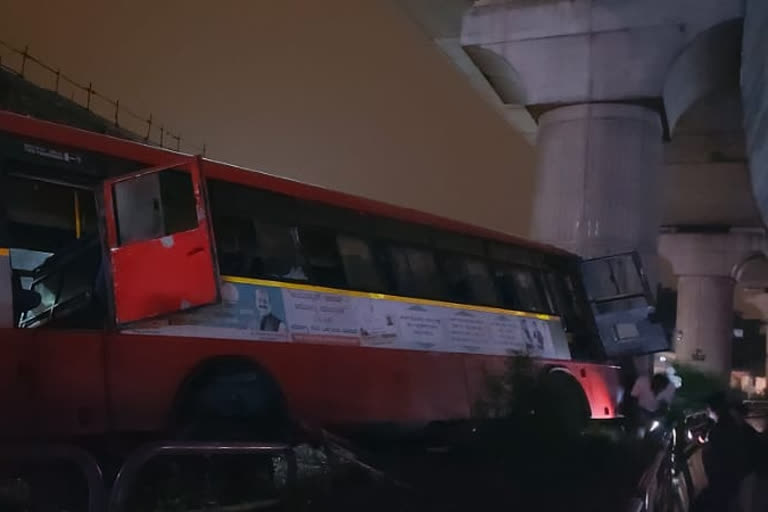 Ksrtc bus hit metro pillar in bengaluru