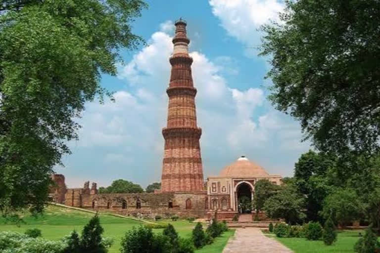 Qutub Minar complex delhi