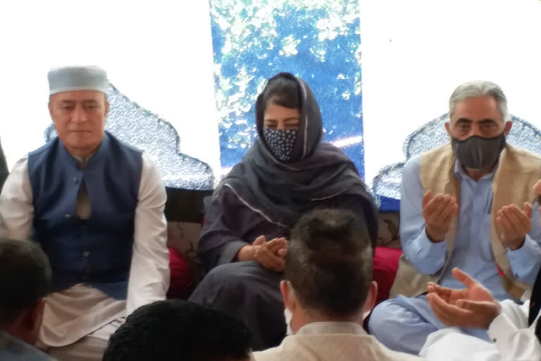 when LG itself has broken the law, so what law he teach people, says mehbooba