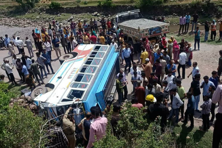 :راجوری سڑک حادثہ میں متعدد مسافر زخمی