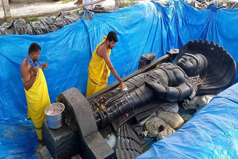 subramany swamy statue