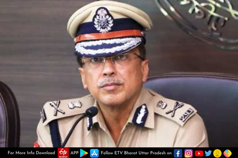 सीएम योगी ने DGP को हटाया