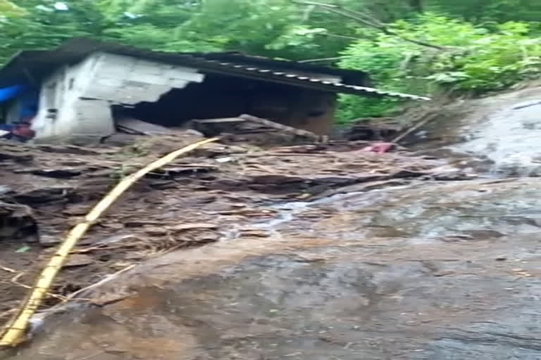 കനത്ത മഴ; ഭരണങ്ങാനത്ത് ഉരുള്‍പൊട്ടലില്‍ വീട് തകര്‍ന്നു