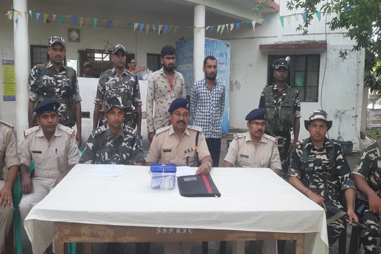 two-smugglers-arrested-with-two-tons-of-doda-in-khunti