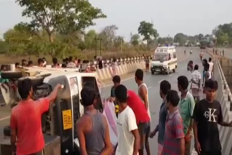 three-died-in-road-accident-in-chandil-of-seraikela-kharsawan